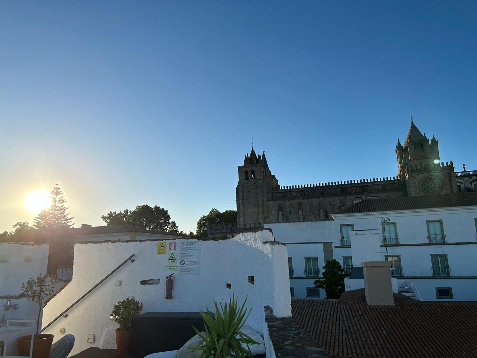 Casa Soure Suites And Apartments エヴォラ エクステリア 写真